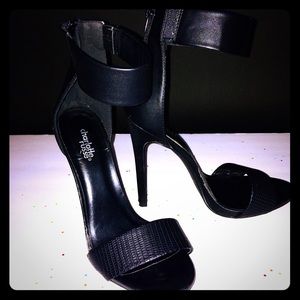 ♠️♣️Black Charlotte Russe heels ♣️♠️